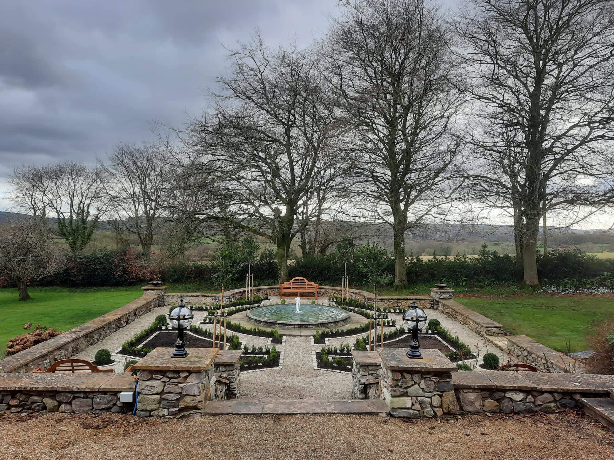 Laurence Maunder Garden Design